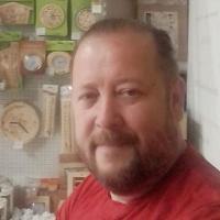   Александр Вашуркин. Сотрудники магазина TMF в Саратове, Ново-Астраханское шоссе, д. 107 Г, стр. 1